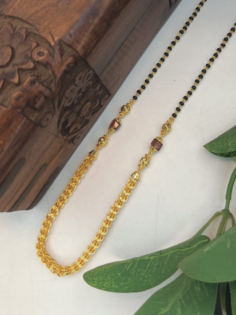 Śipiviṣṭa 1 Gram Gold Plated Short Mangalsutra