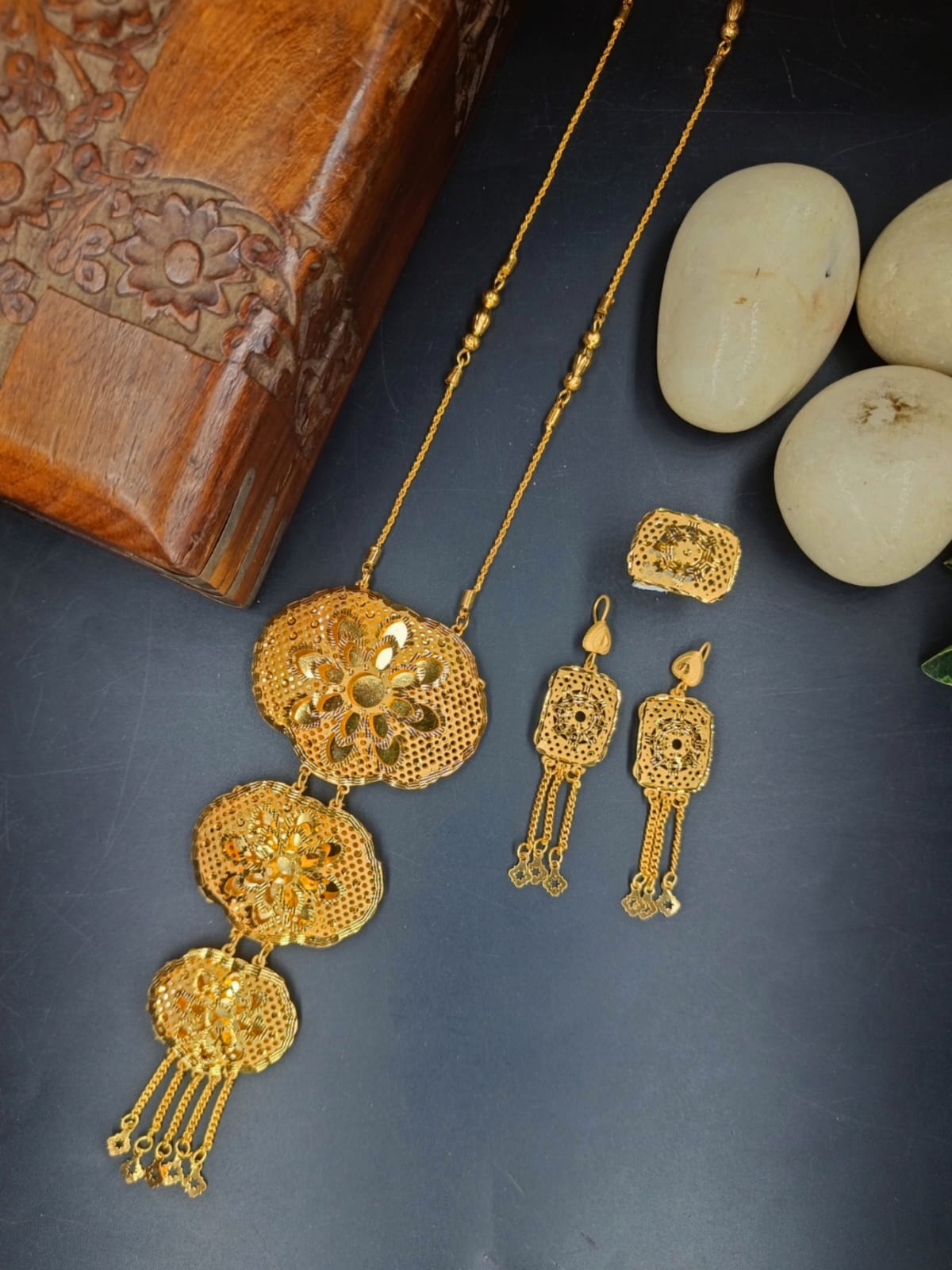 Alessiass 1 Gm Gold Plated Chain Set