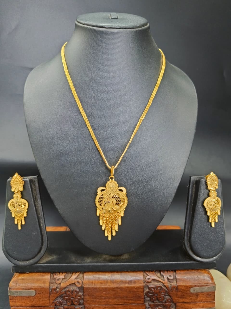 Chandrika 1 Gm Gold Plated Chain Set