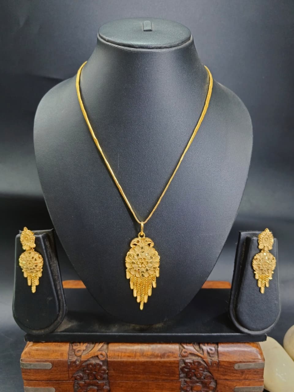 Chhavi  1 Gm Gold Plated Chain Set