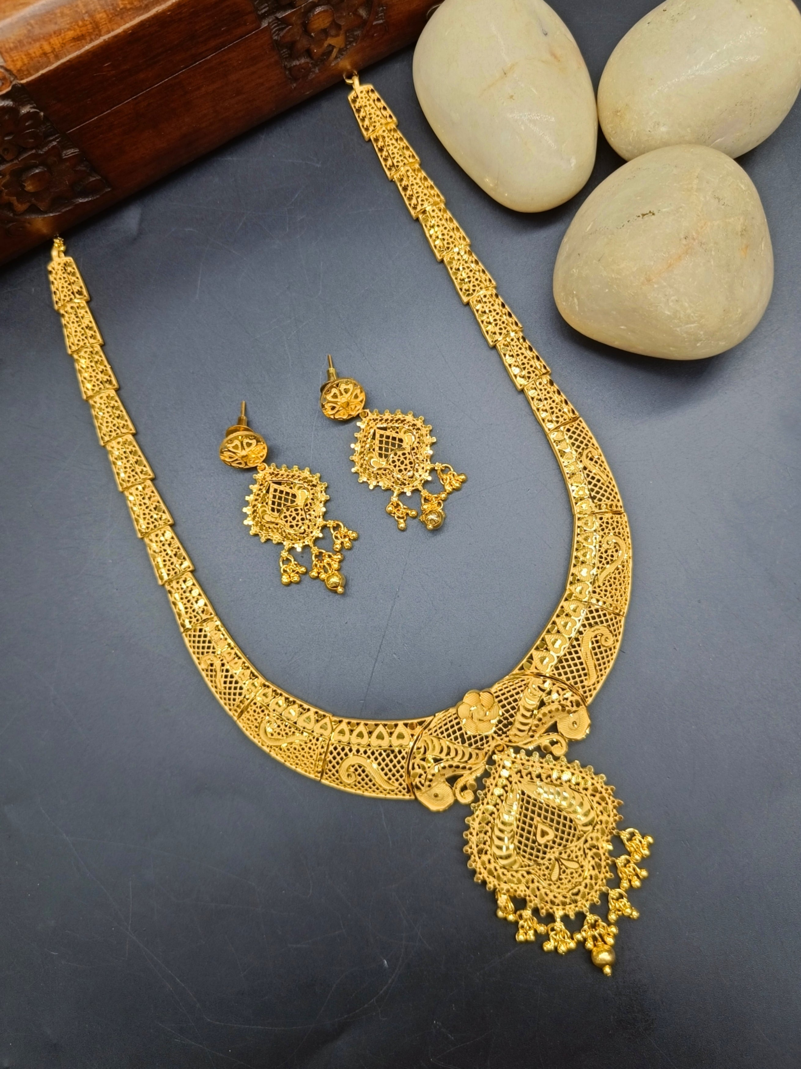 Kusum 1 Gram Gold Plated Designer Maha-Rani Haar