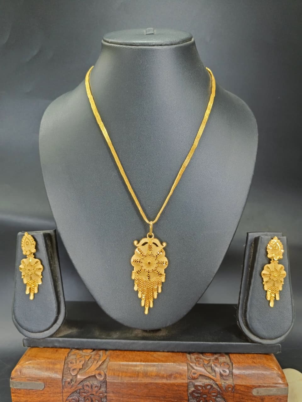 Dhara  1 Gm Gold Plated Chain Set