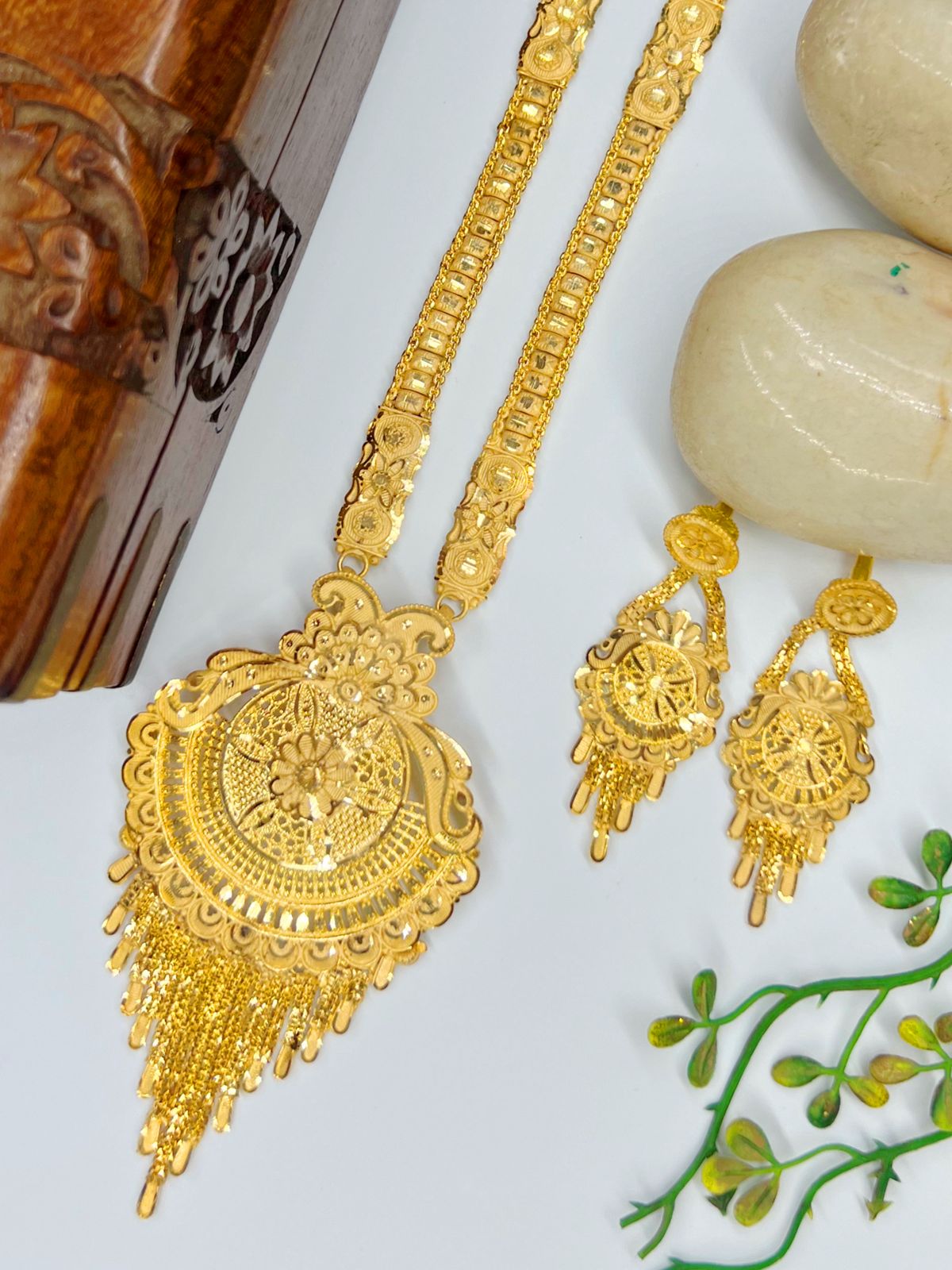 Far FLower look, Premium Quality Rani har !