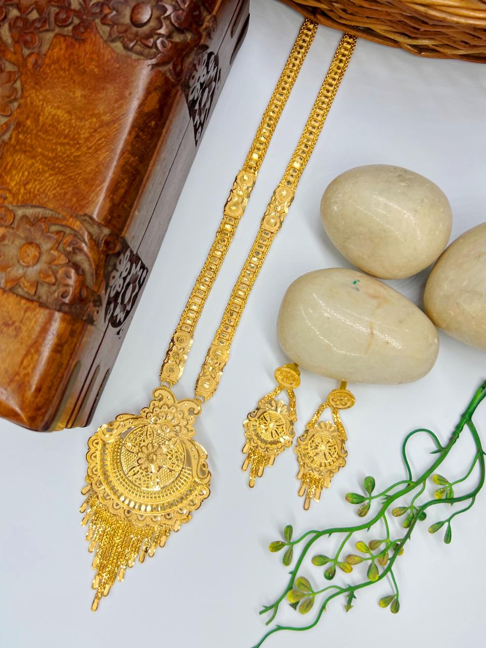 Far FLower look, Premium Quality Rani har !