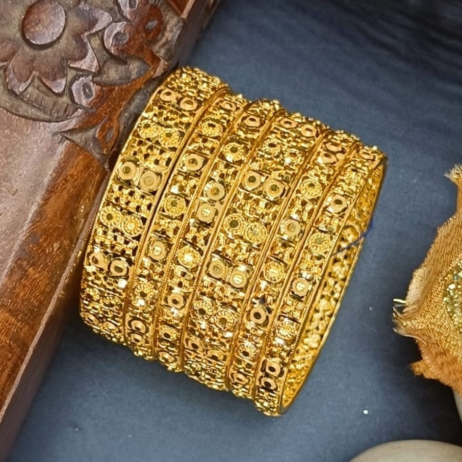 Savitri One Gram Gold 6 pis Bangles Set