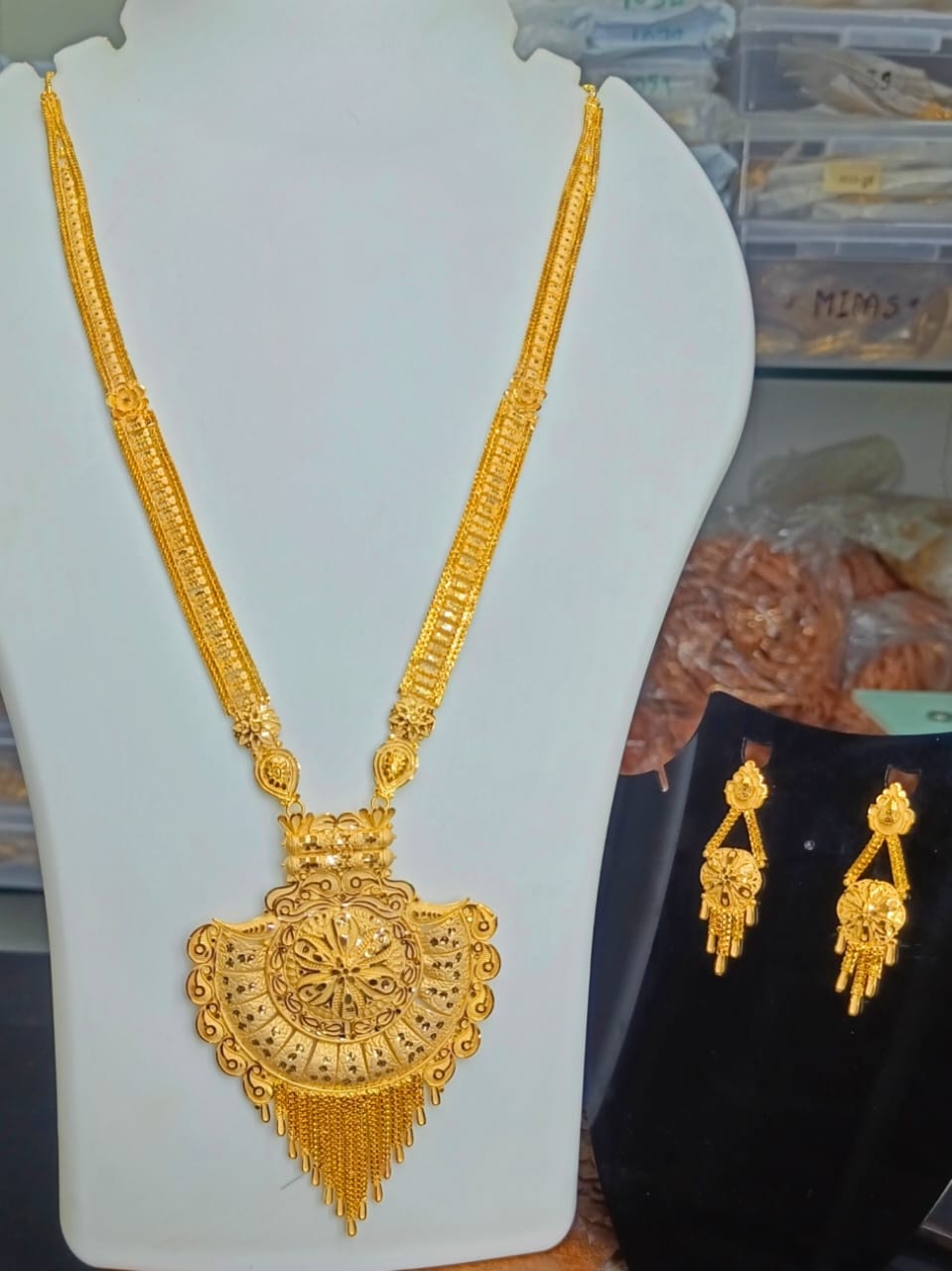 Anvita FLower look, Premium Quality Rani har !