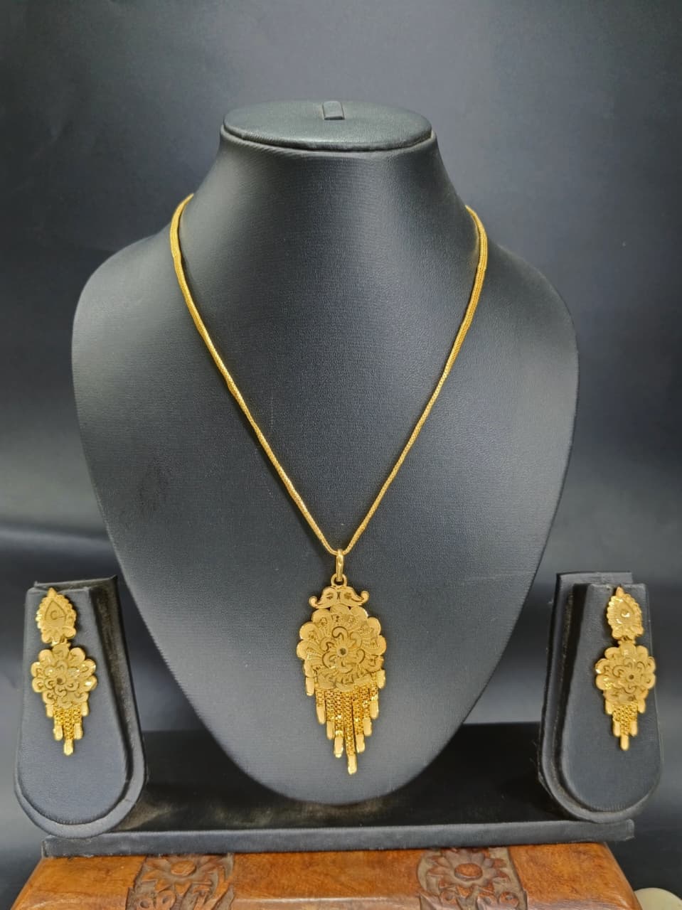 Bindiya  1 Gm Gold Plated Chain Set
