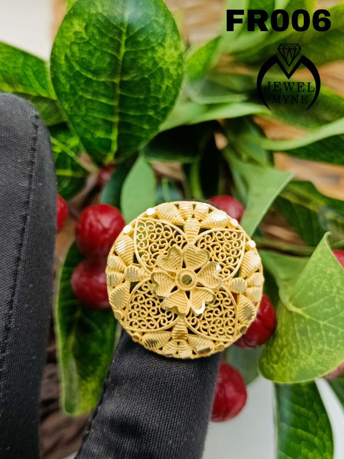 Rink 1 Gm Gold Plated Women Finger Ring