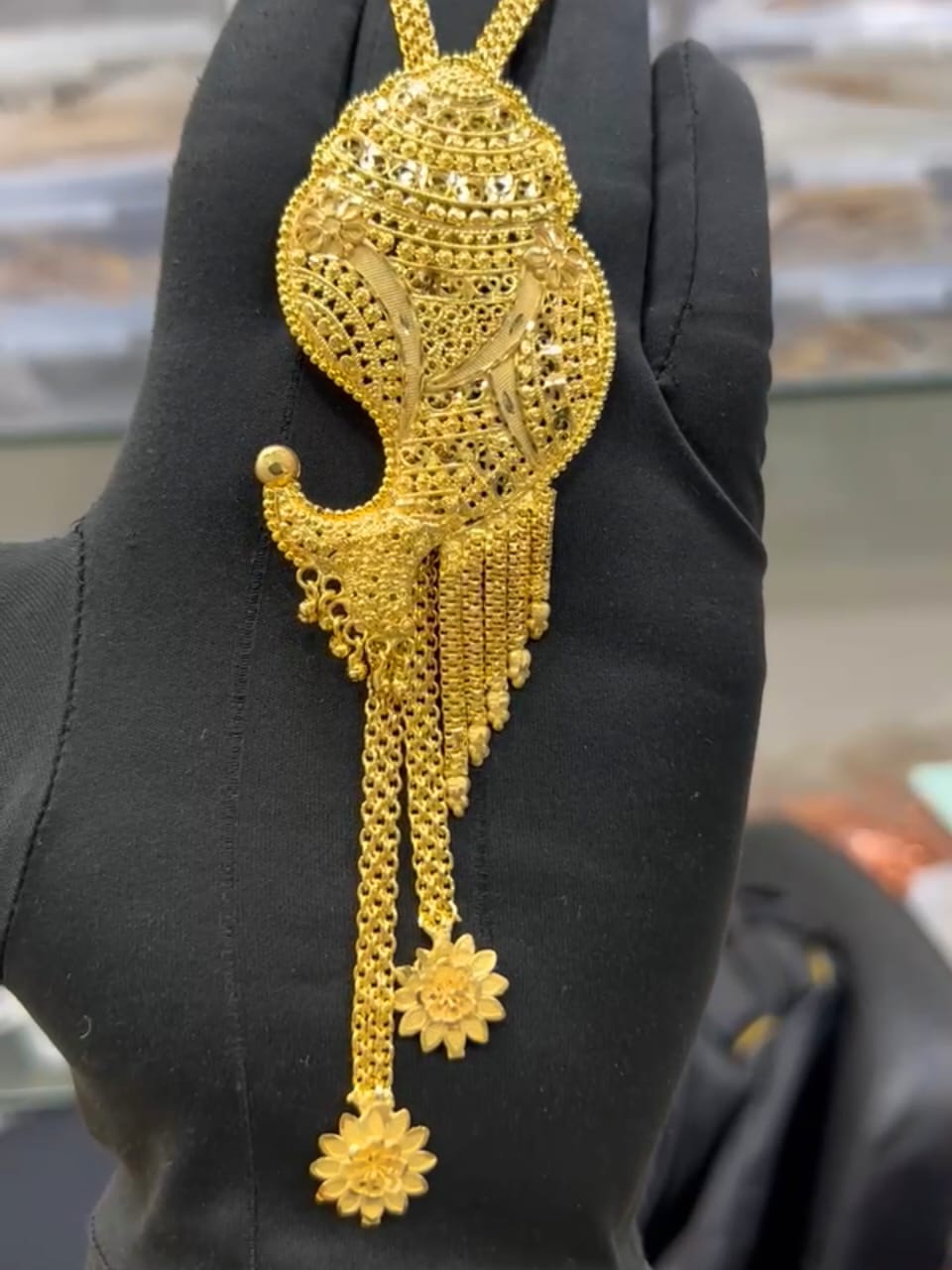 Parijat 1 Gm Gold Plated Tie Chain Pendent Set