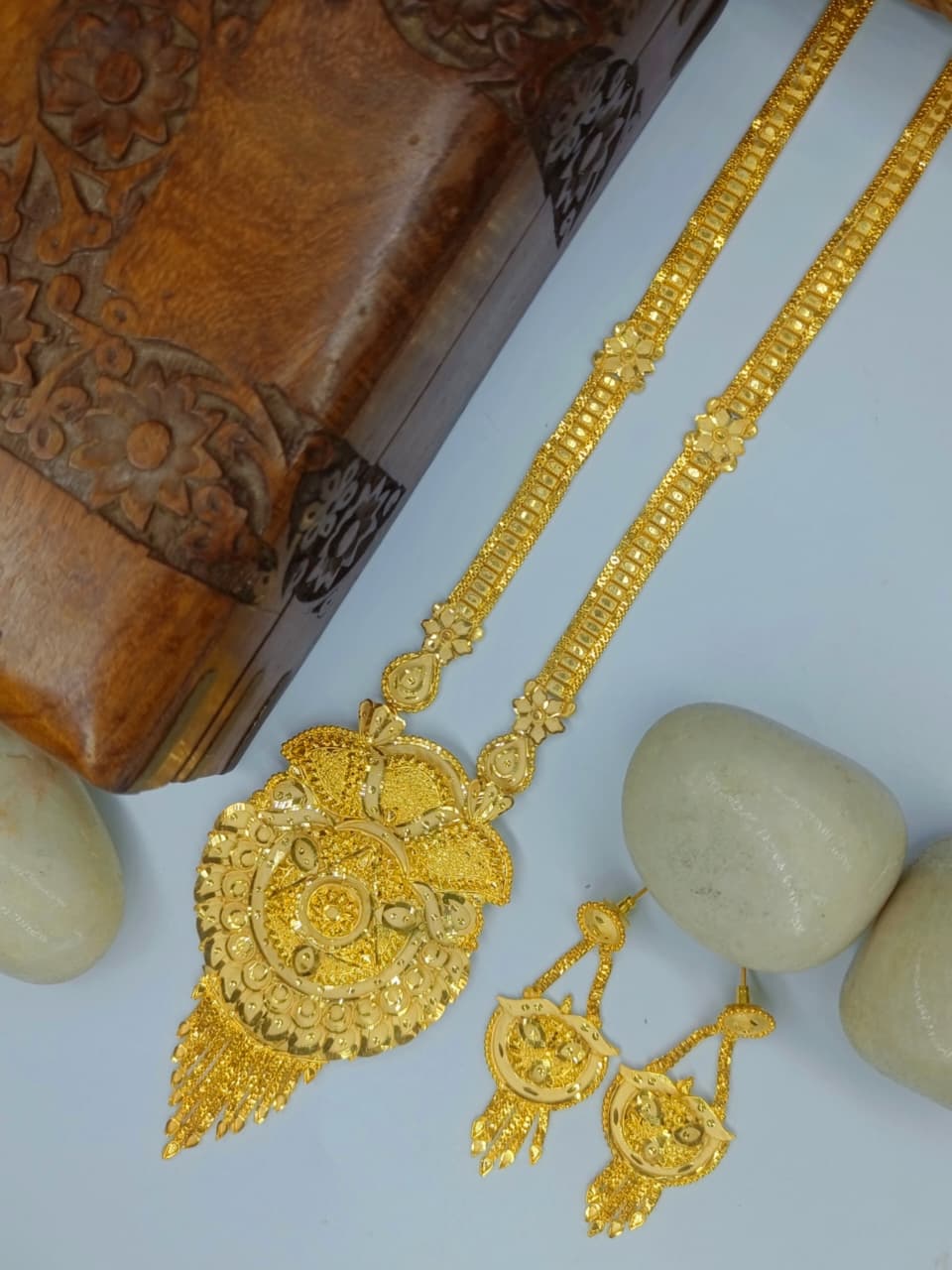 Nirali FLower look, Premium Quality Rani har !