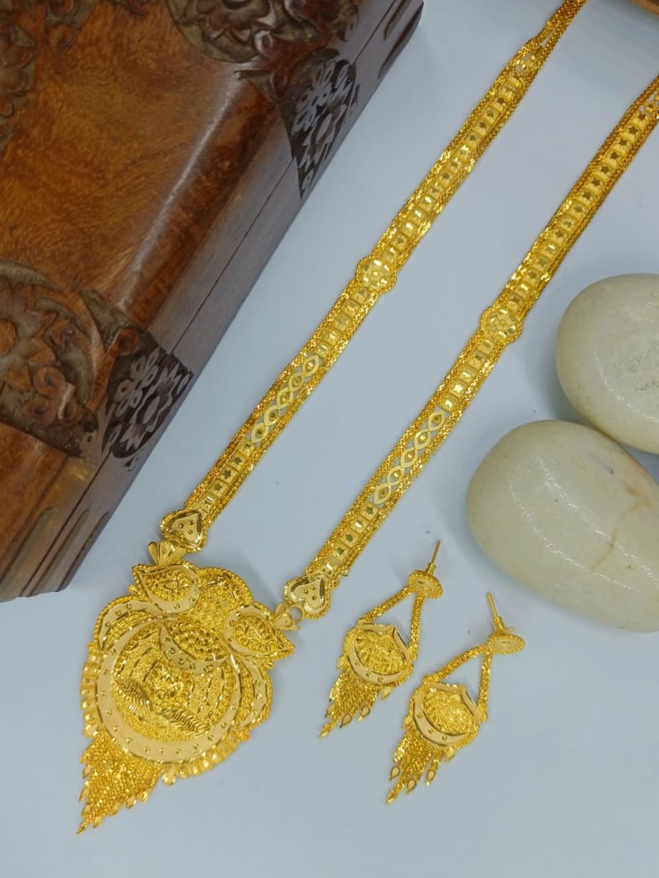 Ojasvi FLower look, Premium Quality Rani har !