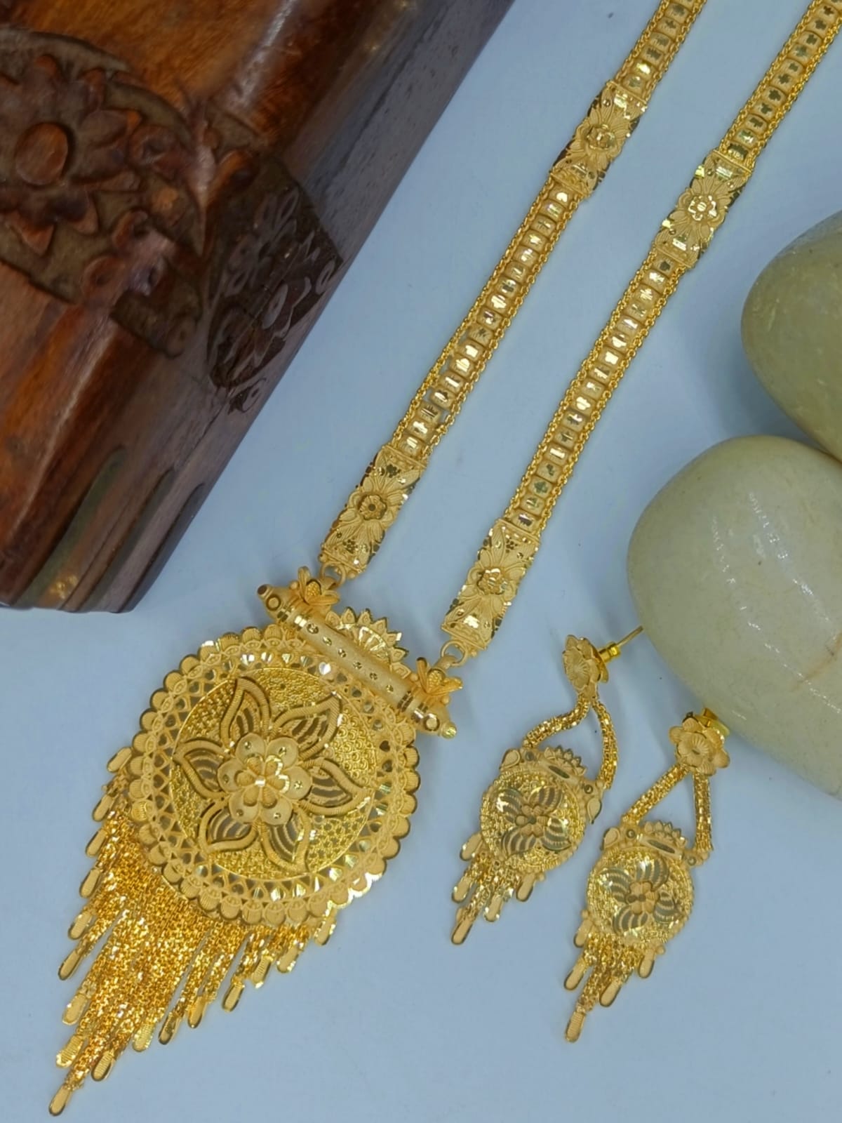 Ojavi FLower look, Premium Quality Rani har !