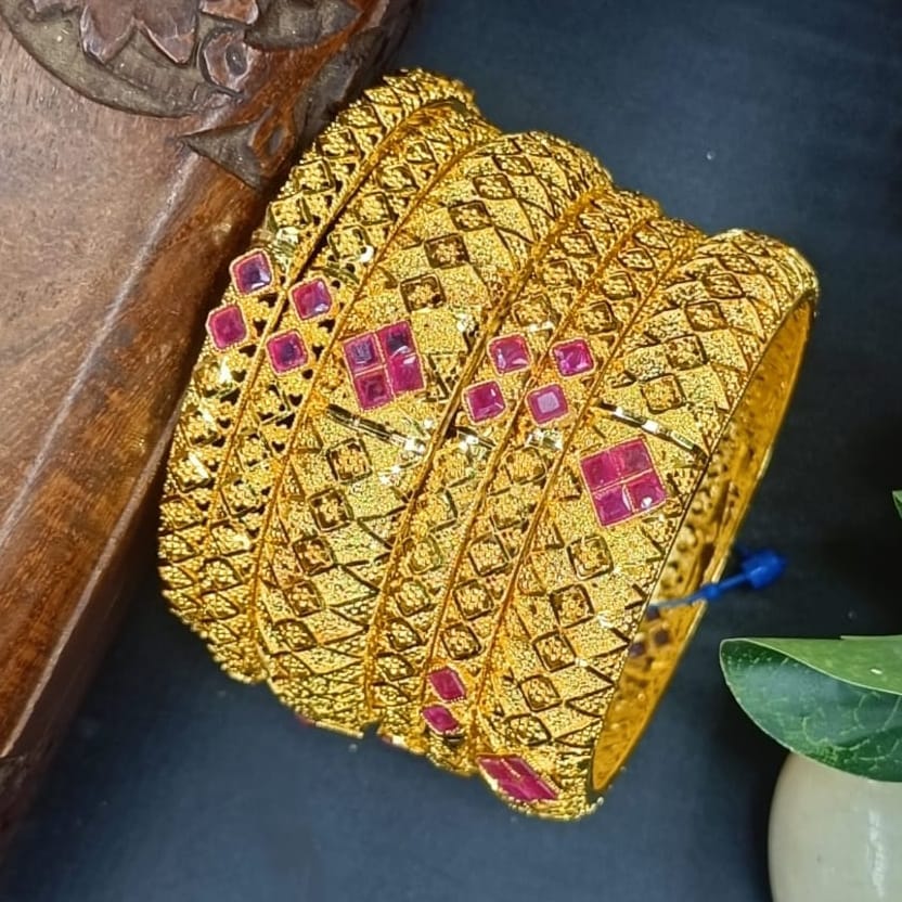 Hàoyú  One Gram Gold 6 pis Bangles Set
