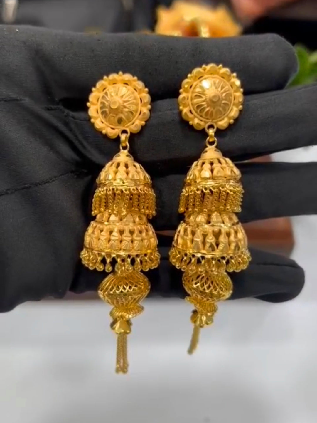 Rashmi 1 Gram Gold Plated Jhumka Earings
