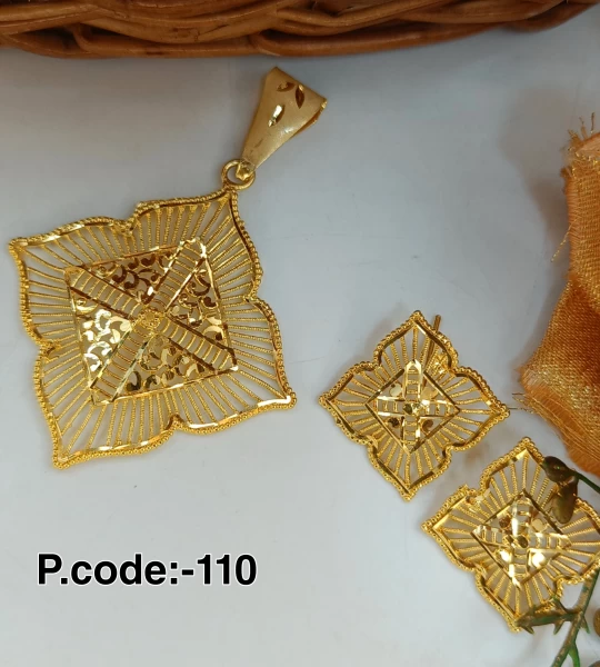 BX-4 One Gram Gold Foaming Pendent Earings Set 0000029