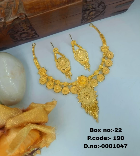 BX-22 One Gram Gold Foaming Designer Necklace Set 0001047