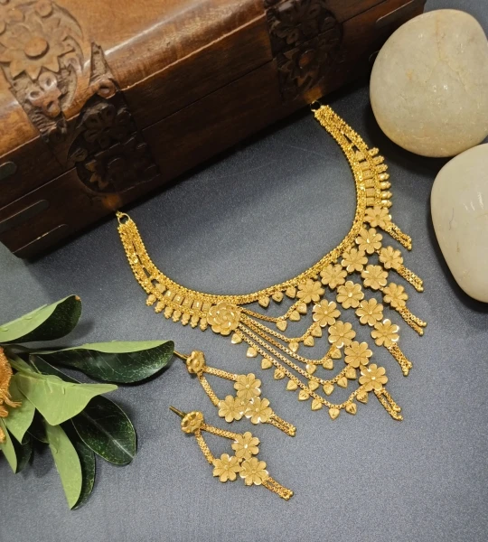 BX-22 One Gram Gold Foaming Designer Fancy Necklace Set 0000452