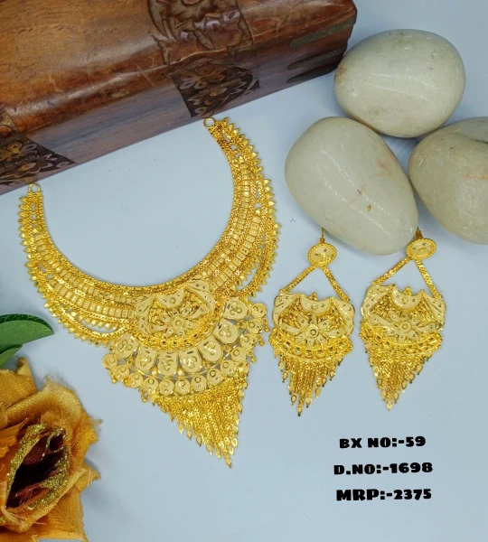 BX-59 One Gram Gold Foaming Designer Necklace Set 0001698